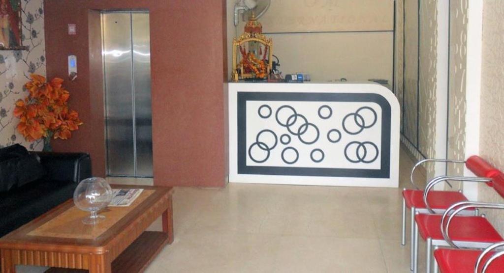 Hotel Om International 2*